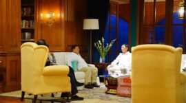 Ketua Umum Partai Gerindra Prabowo Subianto menerima kunjungan Ketua Dewan Pertimbangan Presiden Jenderal TNI (Purn.) Wiranto. (Dok. Tim Media Prabowo Subianto)